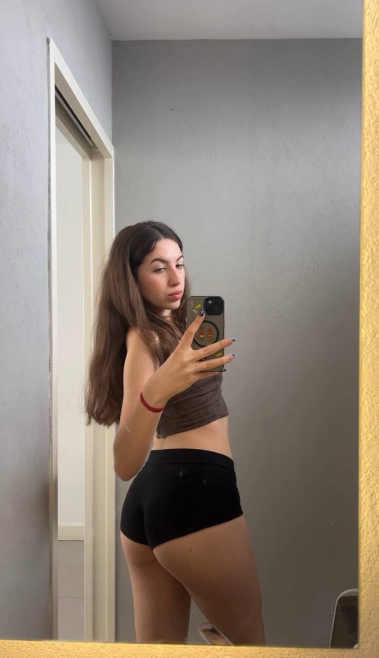 Amber in her underwear in Nassau