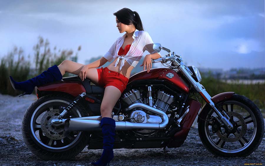 Beautiful girls and motorcycles in Nassau