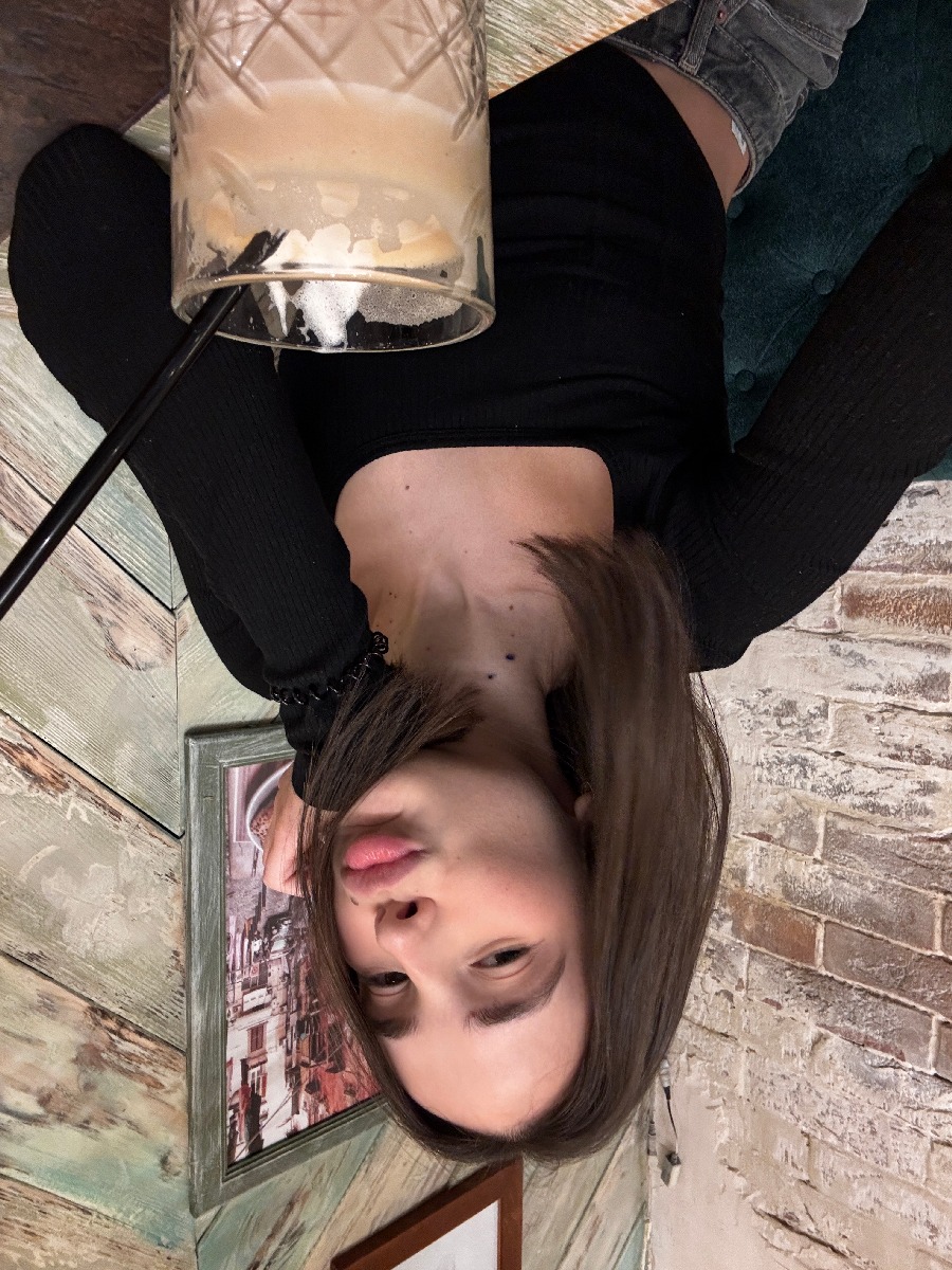 Fresh photos, fresh mood — Tina online in Nassau