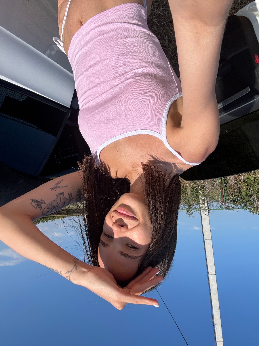 Sexy model Tina in Nassau